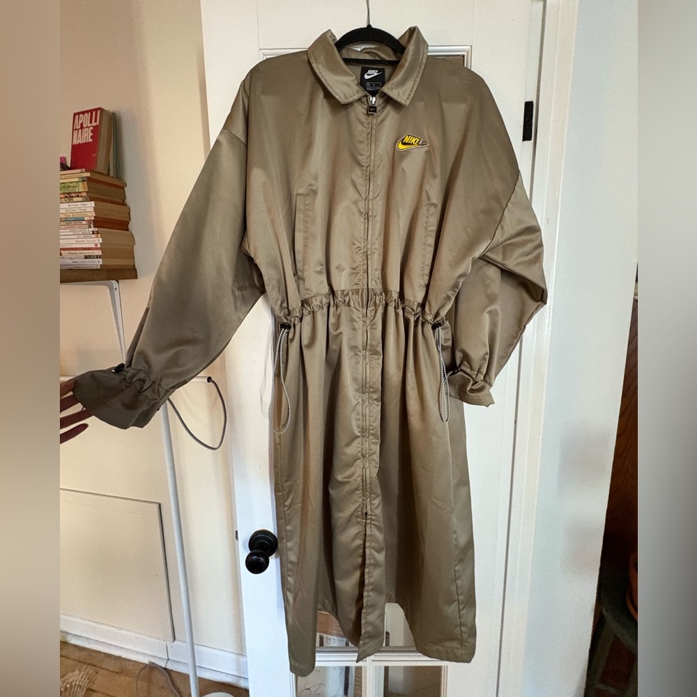 Nike Icon Clash Satin Trench Coat